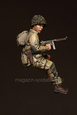 Сборная фигура из смолы SM 3587 Сержант 101-й воздушно-десантной дивизии США на «Шермане», 1:35, SOGA miniatures - фото