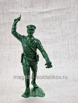 Сборные фигуры из пластика Офицер Красной армии (зеленый, 150 мм) АРК моделс, утрата револьвера
